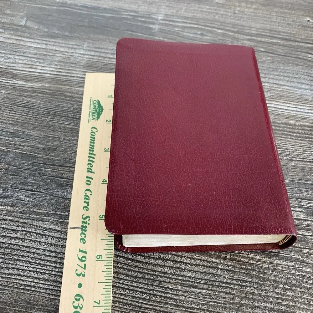 Holman KJV Burgundy Leather Large Print Compact Bible WOC in Red‎ Letter